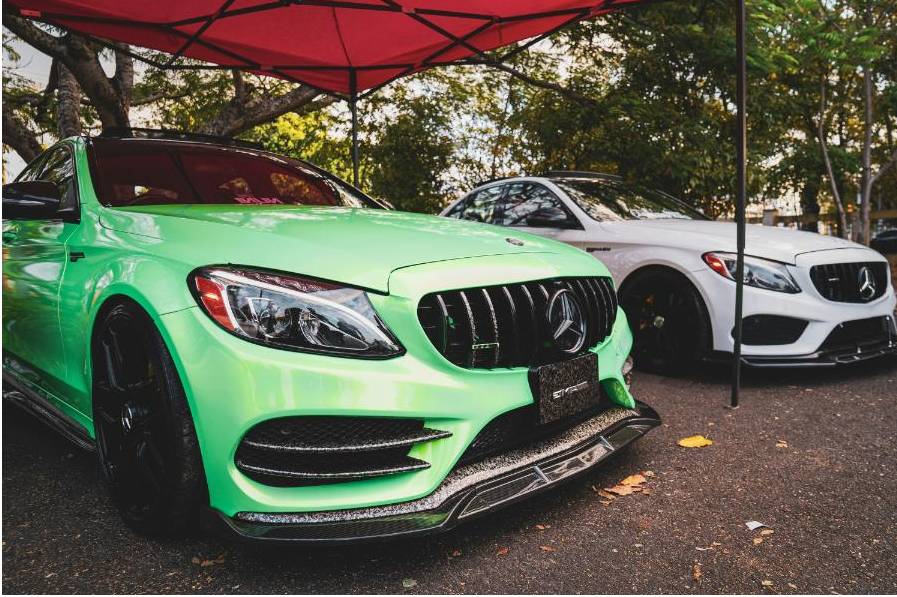 Familia y coche